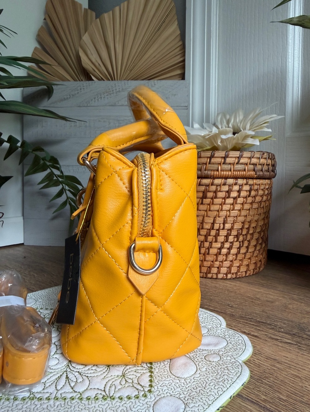 bebe Kellen Small VL Quilted Satchel Crossbody Bag in Sunflower Yellow – NWT - Picture 4 of 11